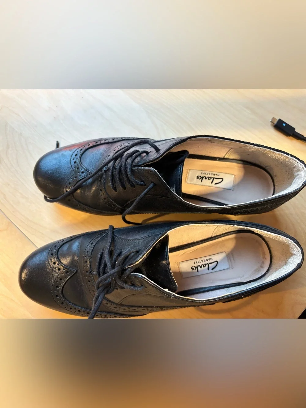 Classic Women’s Black Leather Wingtip Oxfords 7.5